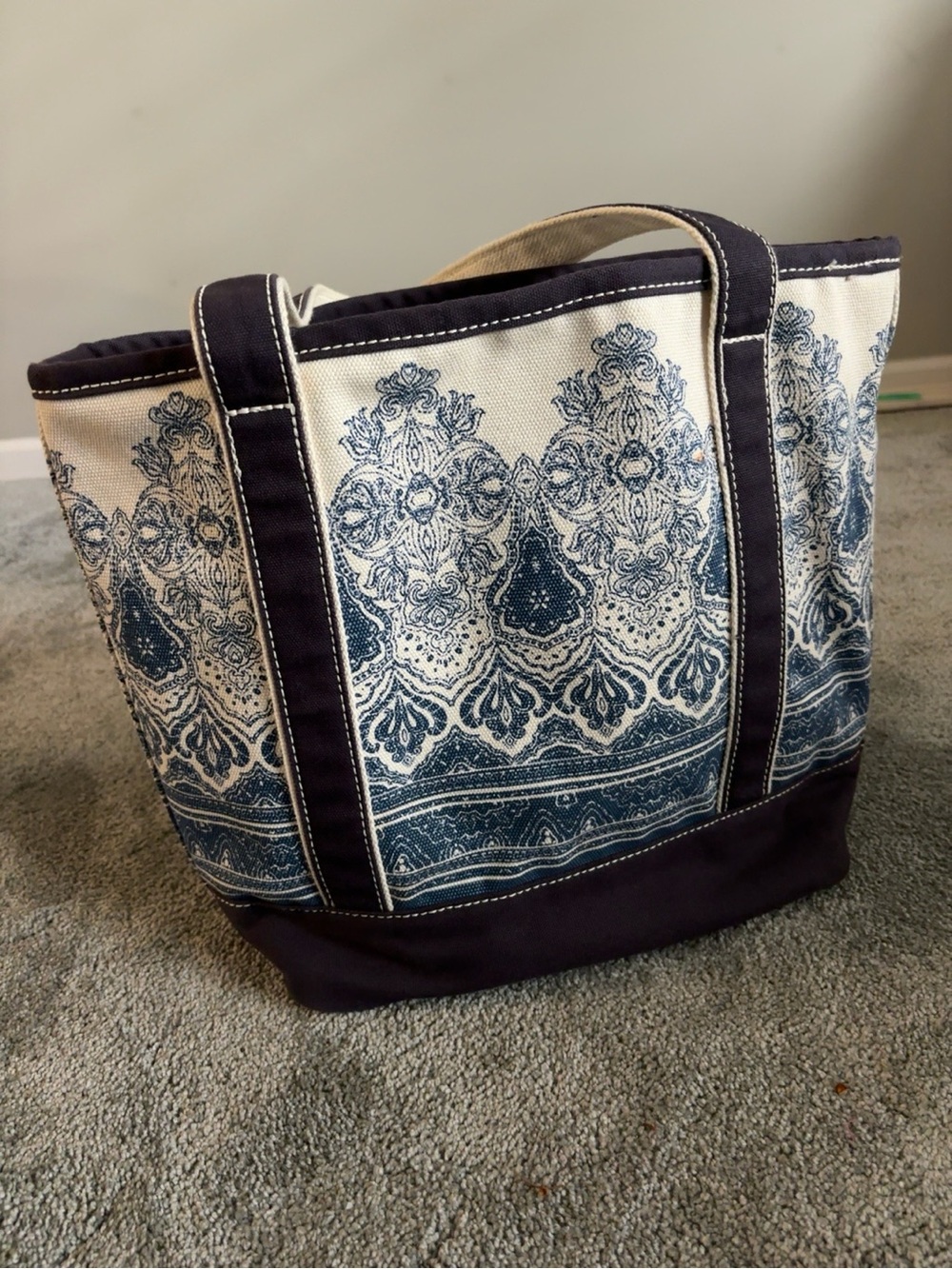 Lands’ End Canvas Tote Bag Navy Ivory 12”Damask Print Heavy Duty Shopper Beach - Picture 3 of 9
